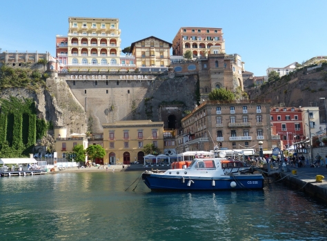 Sorrento's Coastline Tour